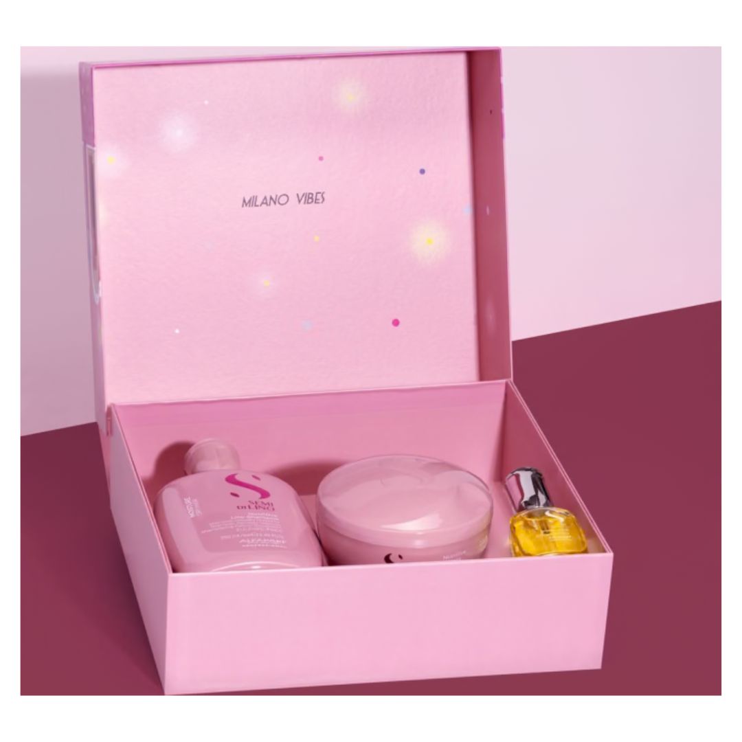 Alfaparf Milano Semi di Lino Moisture Gift Set on a pink background