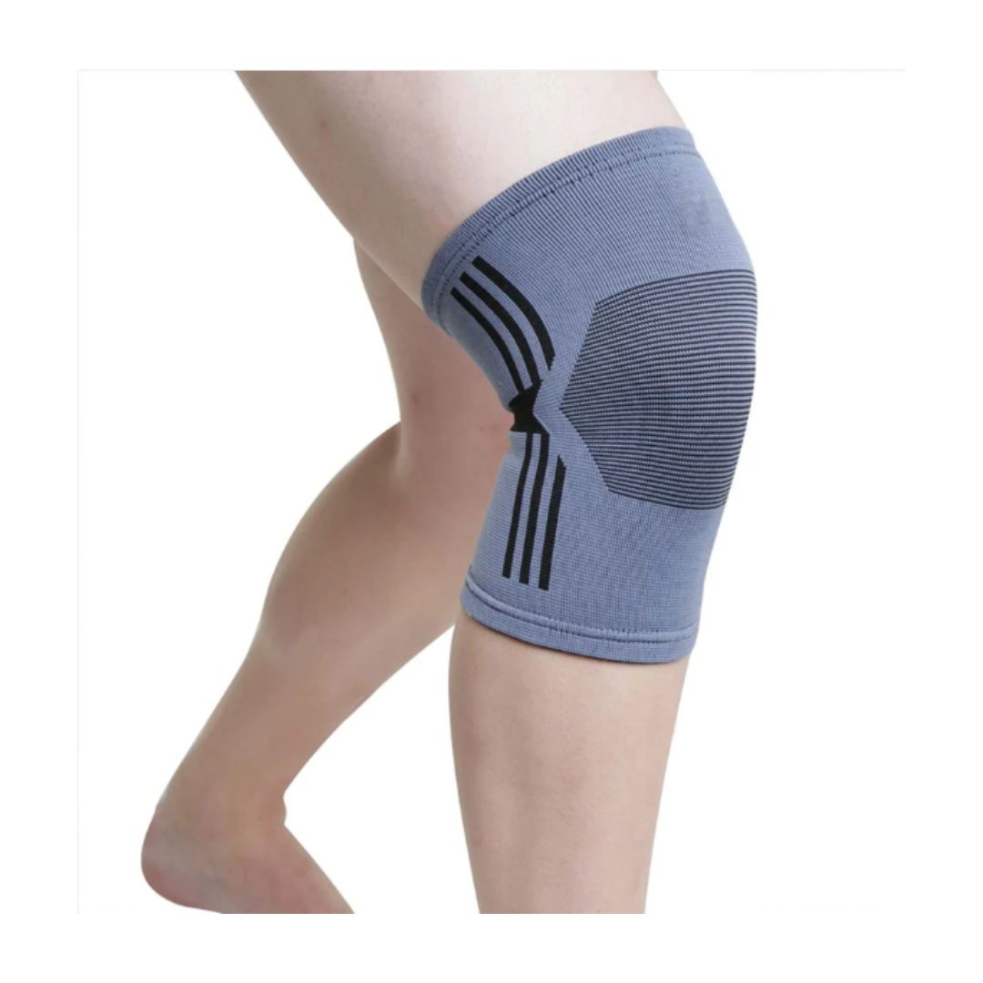kedley Knee support on Mannequin