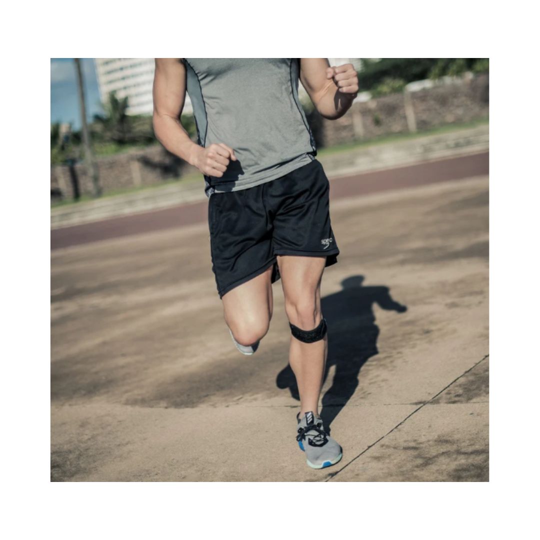 Kedley Neoprene patella strap on man running