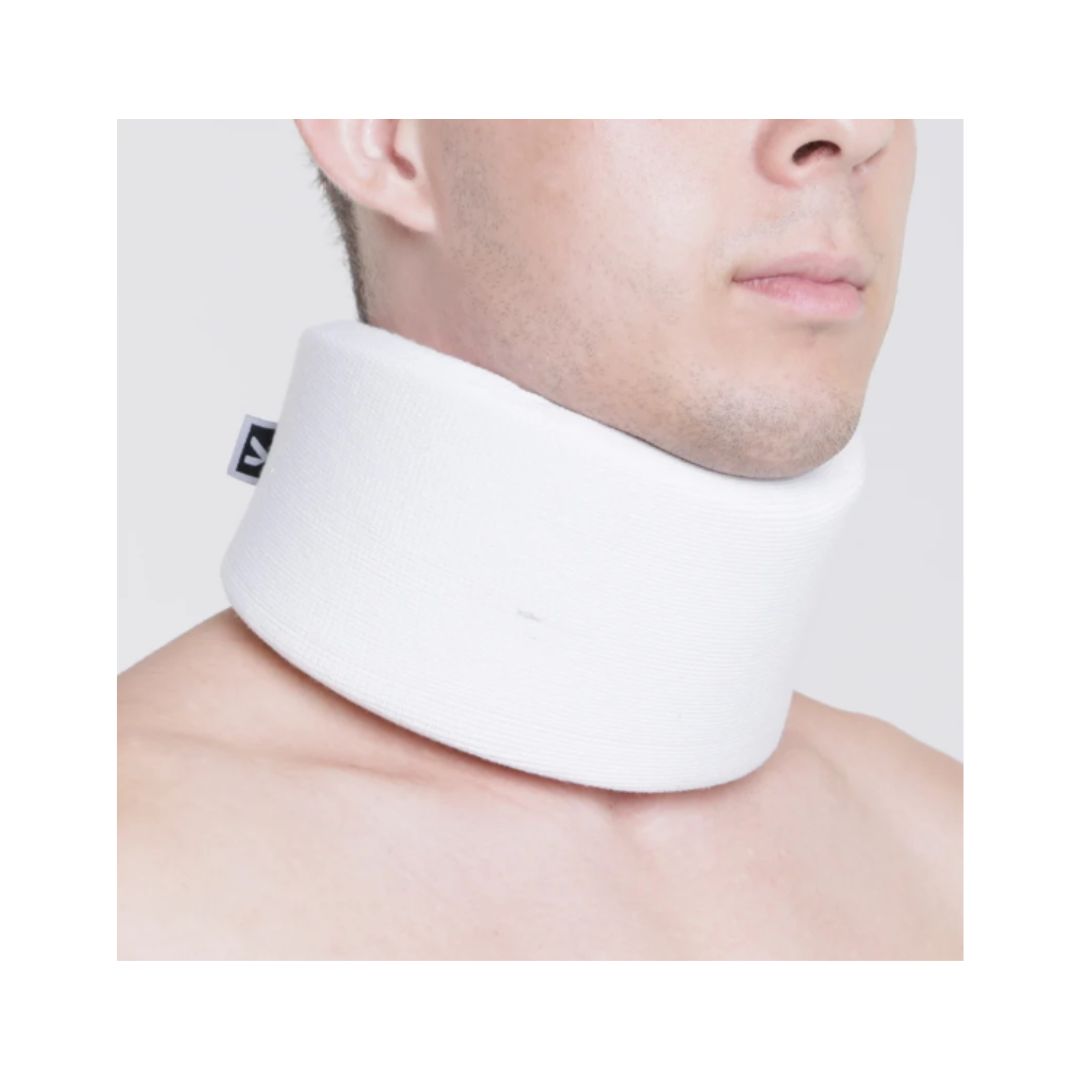 Kedley Soft Neck COllar on model